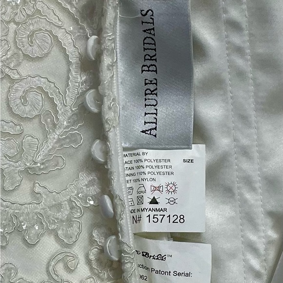 Allure Bridal White Ball Gown Sweetheart Strapless Mid Back Size 8 Free Shipping - Picture 14 of 14